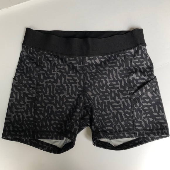 lululemon athletica Pants - Lululemon Athletica Spandex Shorts Size 6